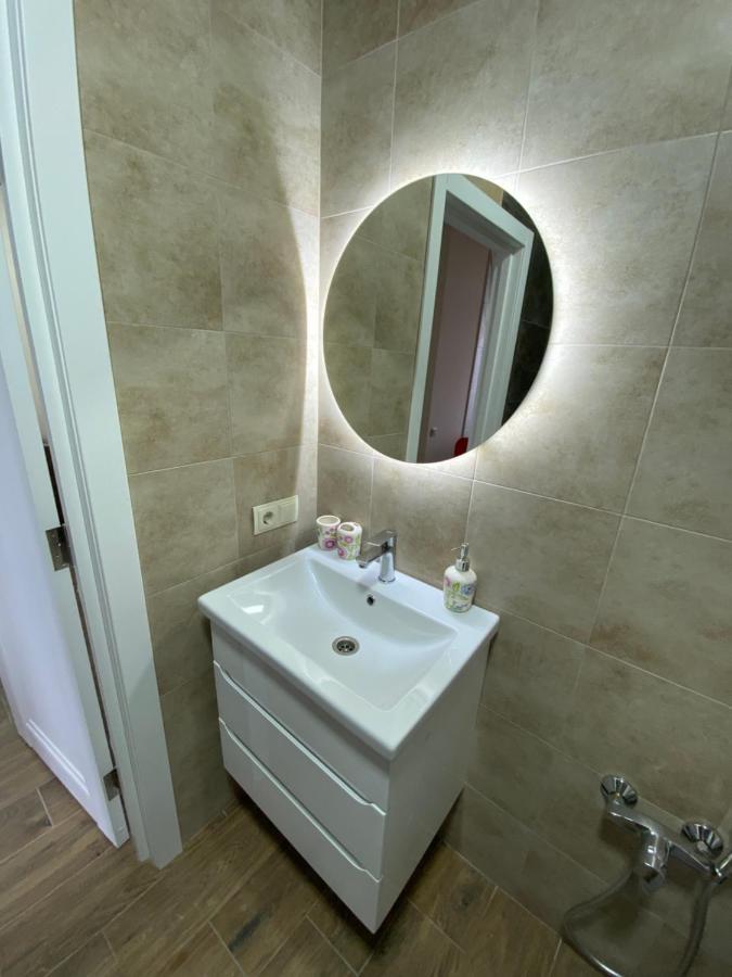 Нові Апартаменти По Вулиці Роксолани16 Truskavets Exteriör bild